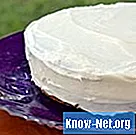 Kako napolniti torto z vanilijevim pudingom