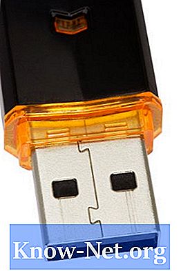 Slik åpner du en USB-pinne