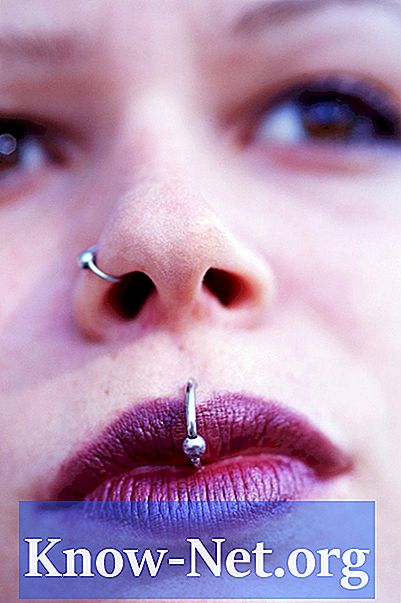 Kako staviti nos prsten piercing