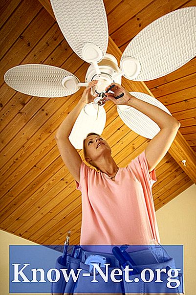 Comment réparer le cordon d'un ventilateur de plafond - Des Articles