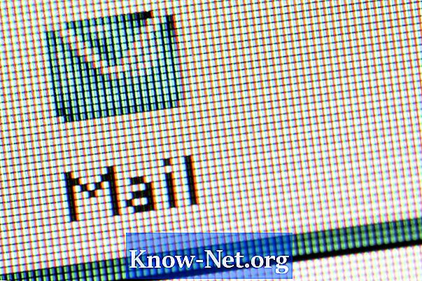 כיצד לבטל או לאפשר שליחת דואר אלקטרוני בשמך ב- Outlook