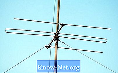 UHF / VHF एंटीना स्क्रू को केबल कनेक्टर में कैसे बदलें