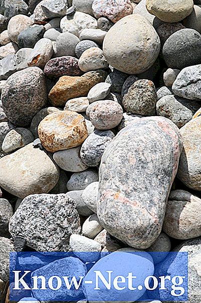 Kuidas kaunistada tagahoovis kruusa, liiva ja kividega