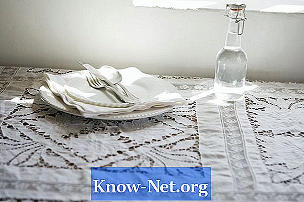 भोज की मेज के लिए एक तौलिया सिलाई करने के लिए फुटेज कैसे खोजें