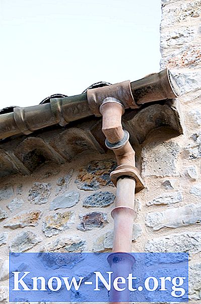 雨水排水管を塞ぐ方法