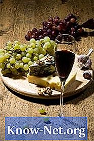 Как выбрать украшение винно-сырной вечеринки