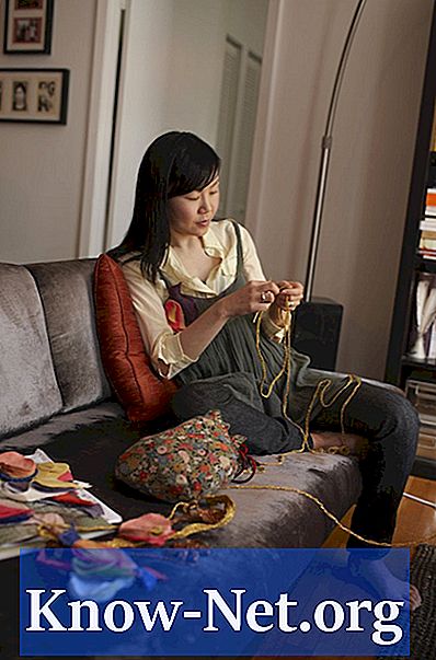 Kako narediti Mid-Size Crochet torbico z nizkimi pikami