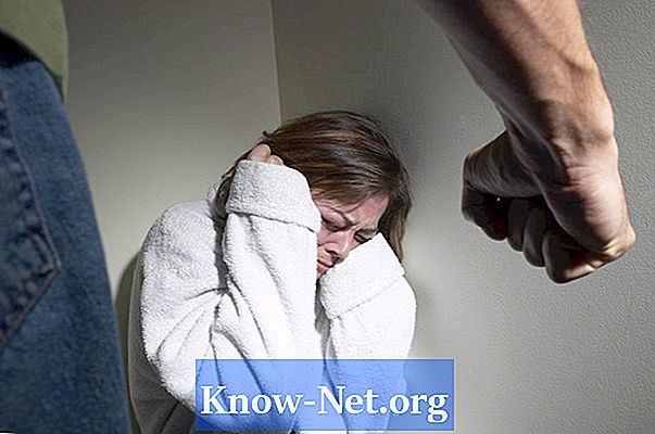 Hvordan håndtere din manns oppførsel av emosjonell misbruk - Artikler