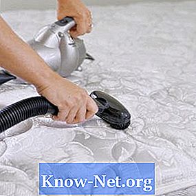 Kā tīrīt netīro urīna matraci