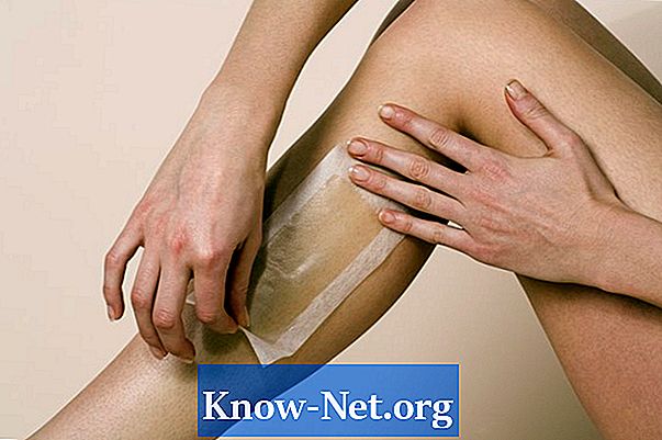 Kako odstraniti vosek iz nog