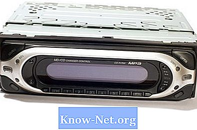 Πώς να αφαιρέσετε το ραδιόφωνο που έχει εγκατασταθεί από το εργοστάσιο σε ένα Nissan - Άρθρα