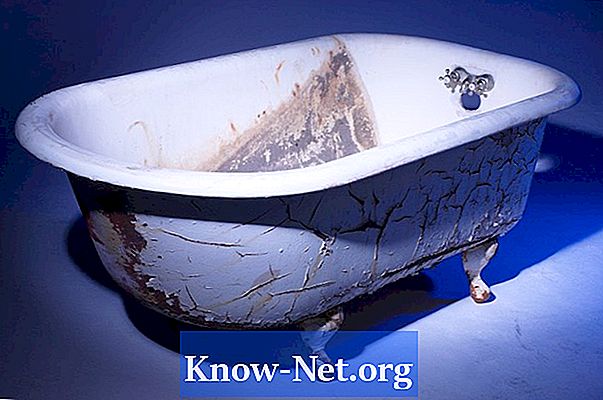 Comment enlever la vieille peinture de la baignoire en fibre de verre