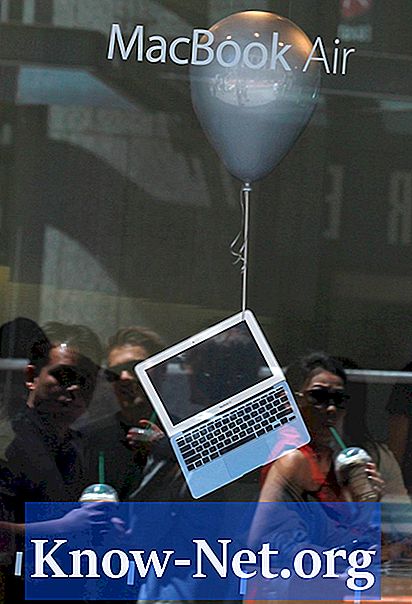 Πώς να αφαιρέσετε ένα τσαλακωμένο MacBook