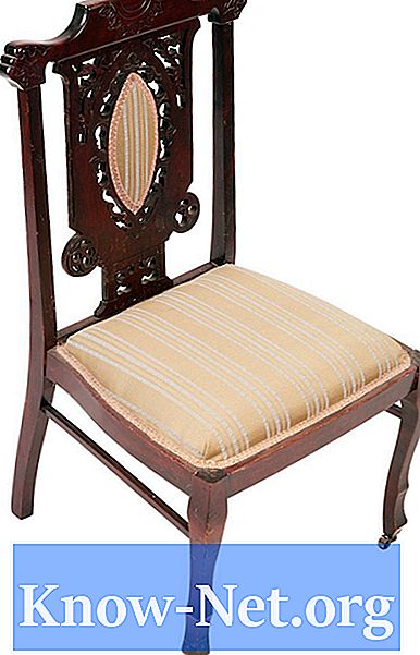 Sådan genoprettes gamle mahogni stole