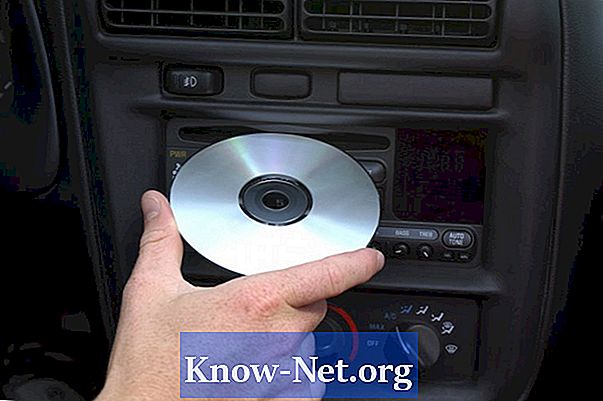 Cum să eliminați un CD blocat pe un radio auto?