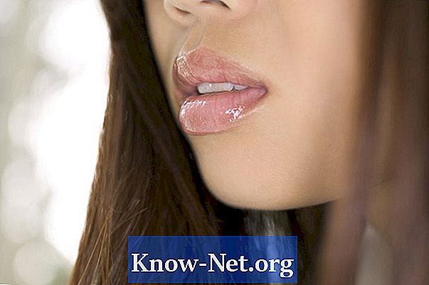 איך להיפטר שערות קטנות סביב הפה