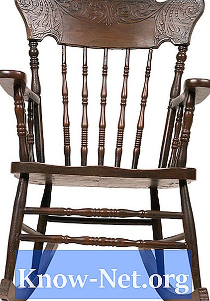 Kaip atsikratyti senos medinės sūpynės kėdės