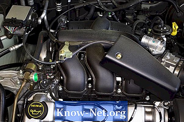 Как заменить радиатор охлаждающей жидкости в пикапе Ford