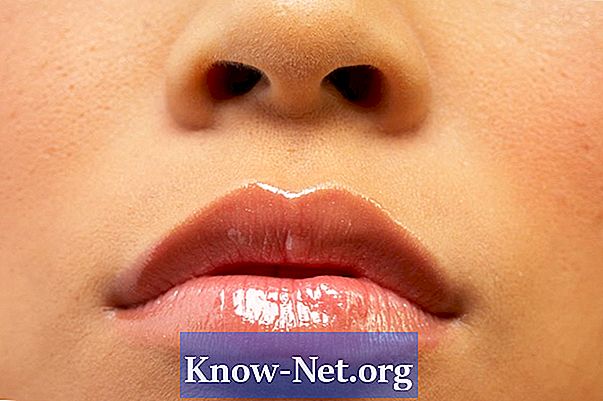 Wie man fleischige Lippen ohne Operation bekommt