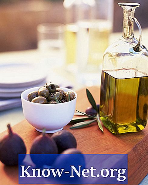Hvordan behandle mørke sirkler med olivenolje