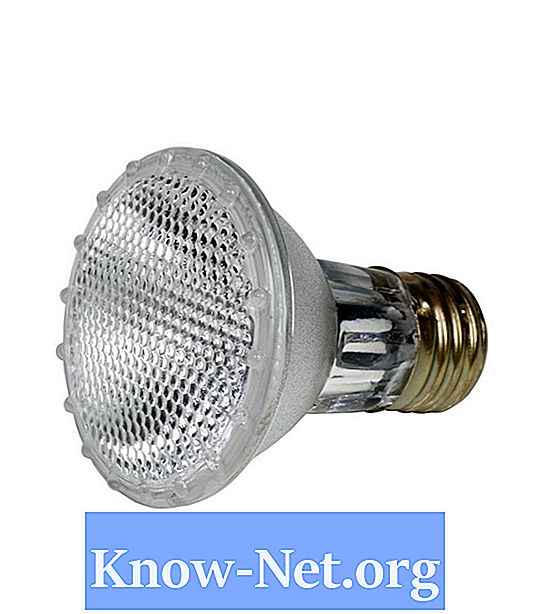 Ako vymeniť bodové žiarovky zabudované do vysokého stropu - Články