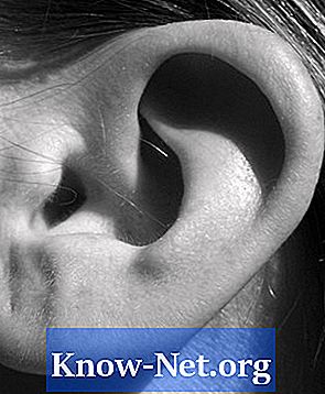 מהם הטיפולים של גבישים צפים באוזן?