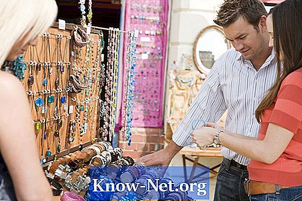 Šperky predvádzajú nápady pre pouličných predajcov