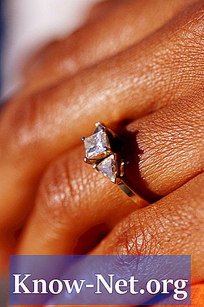 다이아몬드 형광이란 무엇입니까?