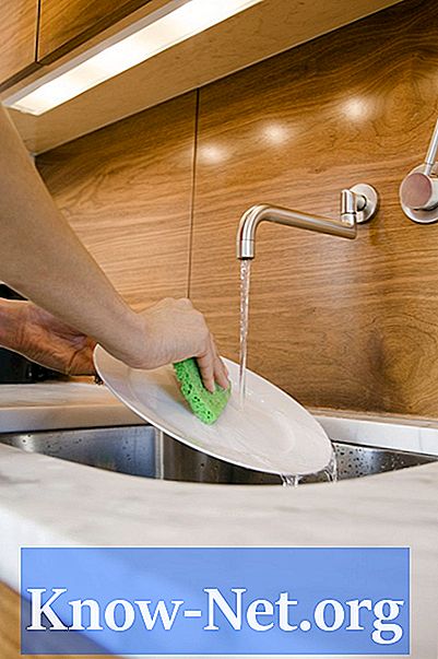 Ce pot folosi pentru a înlocui detergentul de spălat vase?