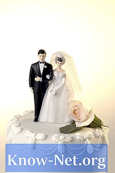 Étape par étape comment couper le gâteau de mariage