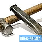 Cómo romper una roca con martillo y cincel