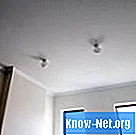 Ako renovovať lúpaný strop