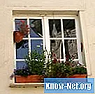 Как да премахнете алуминиевите прозорци от стената на къща