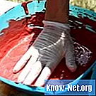Comment enlever la peinture au latex sèche des seaux en plastique