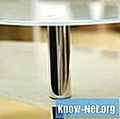 Kaip subraižyti stiklinį stalą