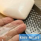 Hvordan gjøre stangsåpe til flytende såpe