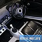 Techniken zum Entfernen von Schimmel vom Autoteppich