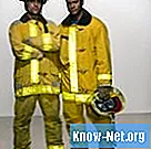 Bagaimana pakaian operasional petugas pemadam kebakaran?