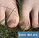 So entfernen Sie Grasflecken an Ihren Füßen