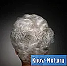 Sådan fjernes gule pletter naturligt fra gråt hår