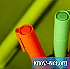 Как да премахнете петна от флуоресцентни маркери