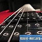 Cum să învingi frica de a sparge corzi de chitară