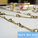 Cómo teñir joyas de oro
