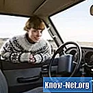 Kako popraviti majhen rez na oblazinjenju vašega avtomobila