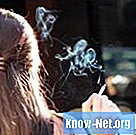 Как вывести сигаретный дым из сухих волос