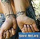 Les risques d'un tatouage au poignet